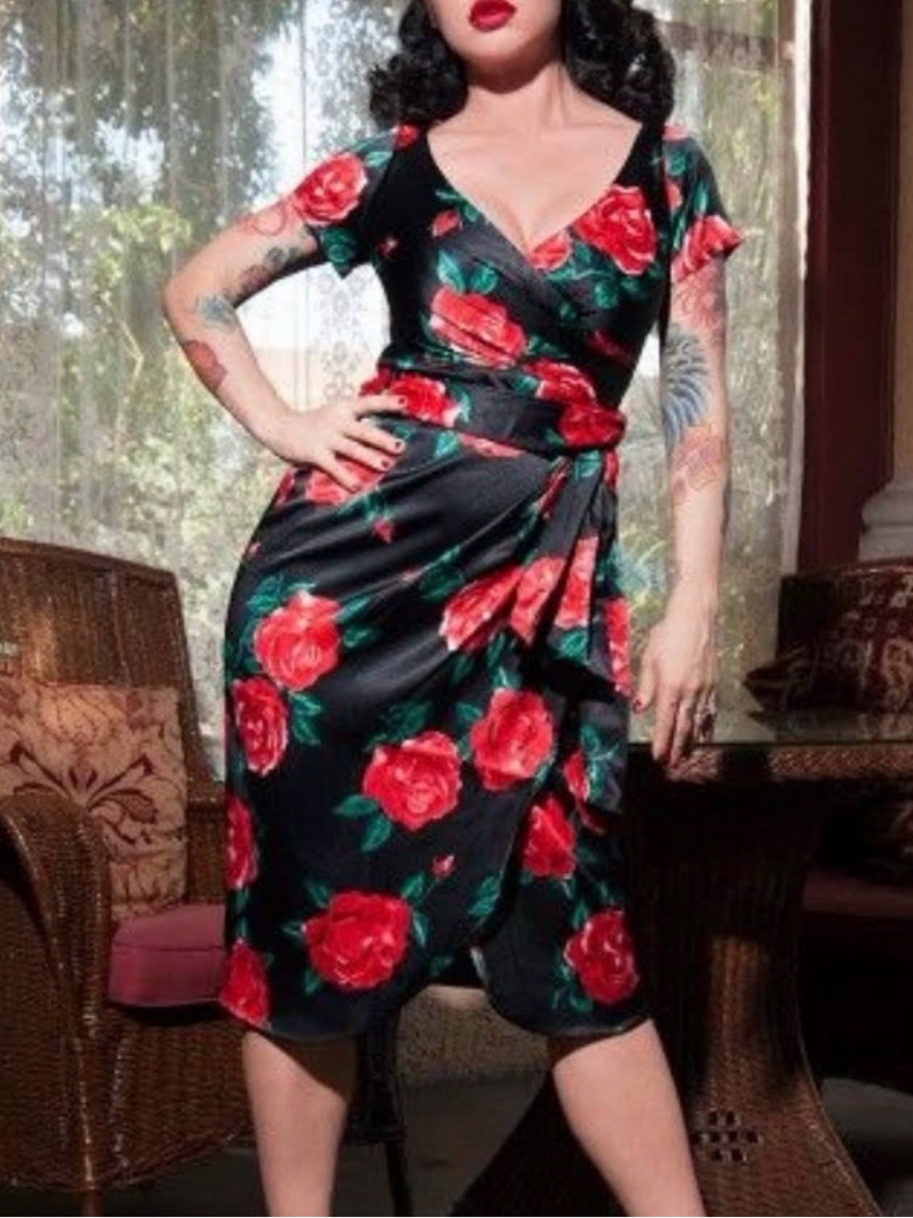 Pinup Couture PUG Ava Pencil Dress In Spanish Red Roses Size S NWOT